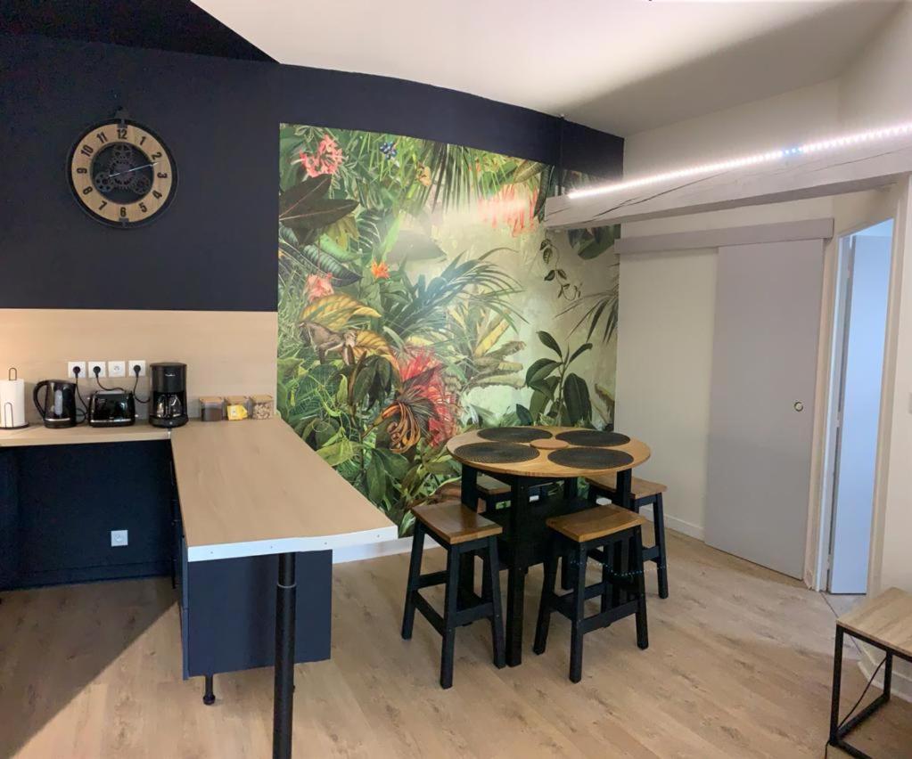Blue Jungle Apartment Bourges Luaran gambar